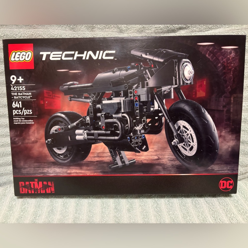 LEGO Technic The Batman BatCycle Building Toy. 42155